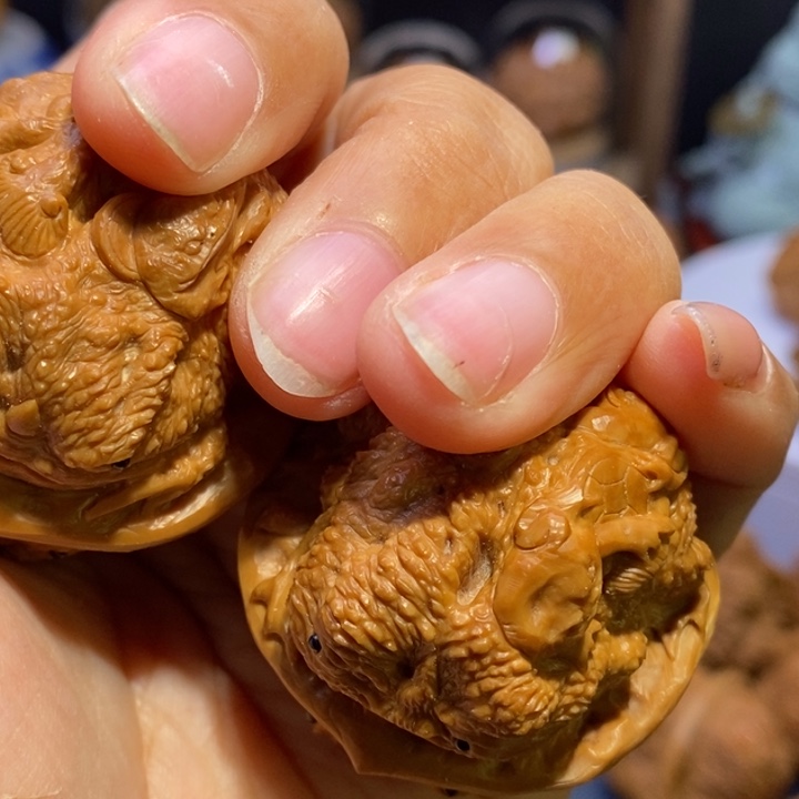 勇***6核桃手串/手链金蟾镶嵌眼睛40