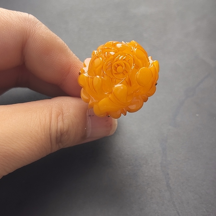 琥珀未镶嵌裸石戒指