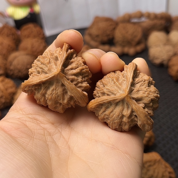 爱***历文玩核桃把件38盘山