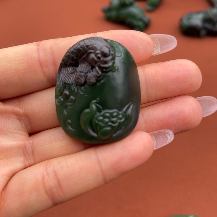 【闪购商品】和田玉未镶嵌珠宝奇石