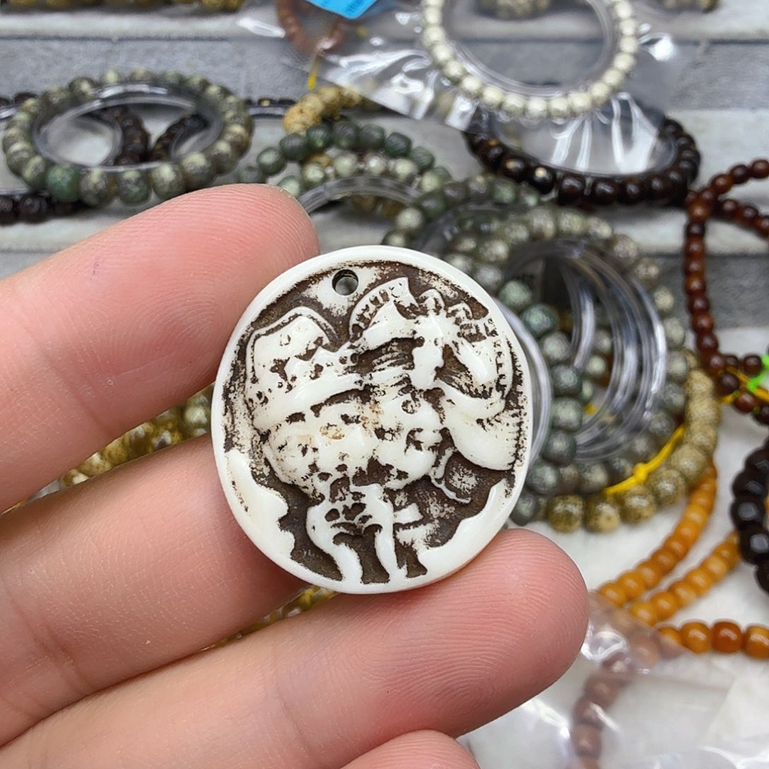 星月菩提手串83配饰一颗