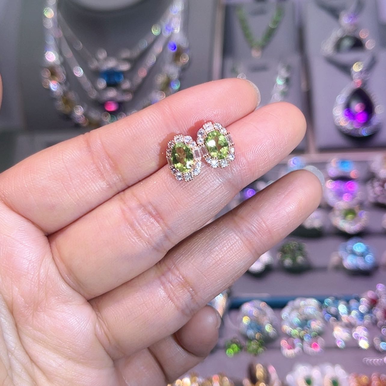 【闪购商品】橄榄石耳饰银S925镶嵌