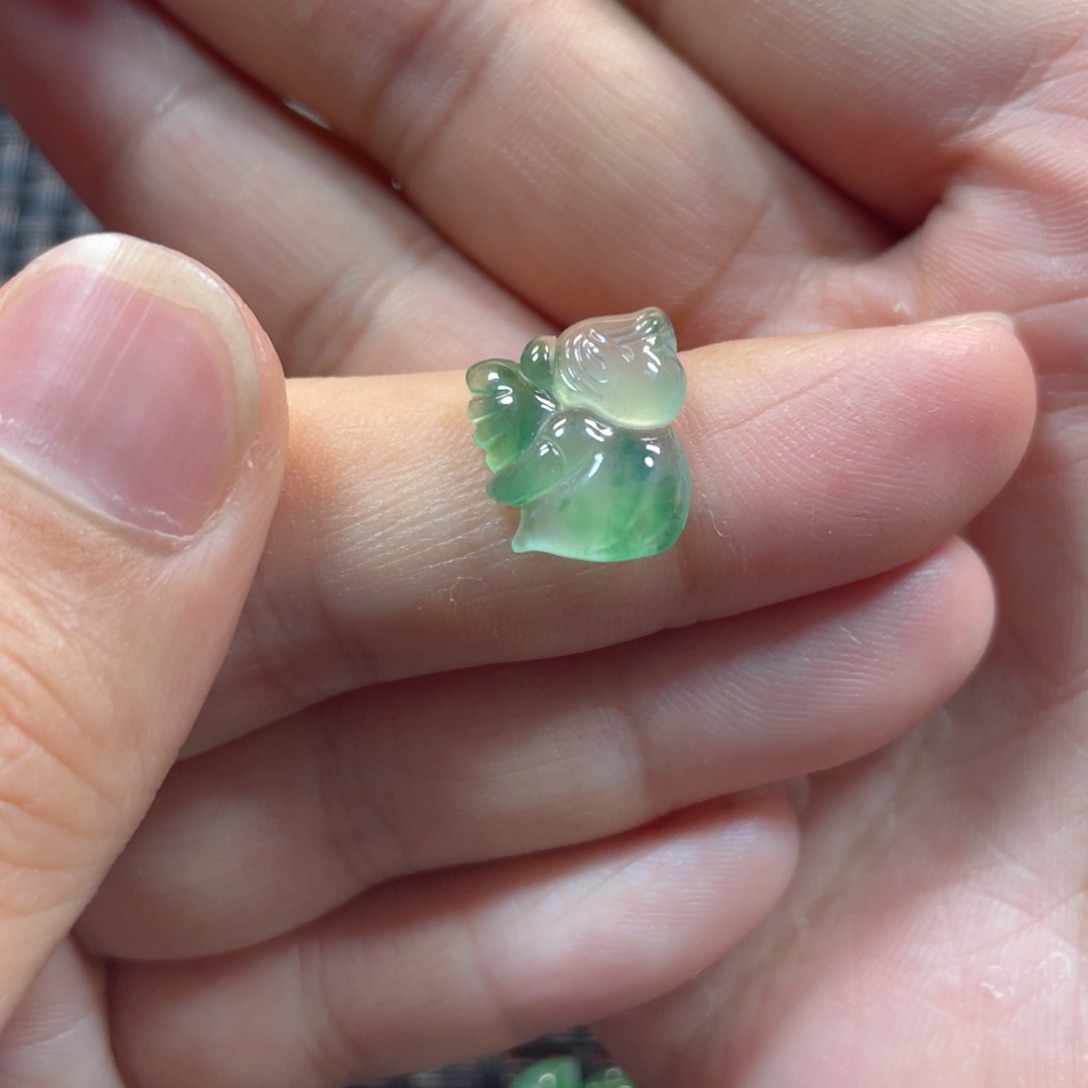 翡翠挂件未镶嵌翡翠珠宝翡翠珠宝