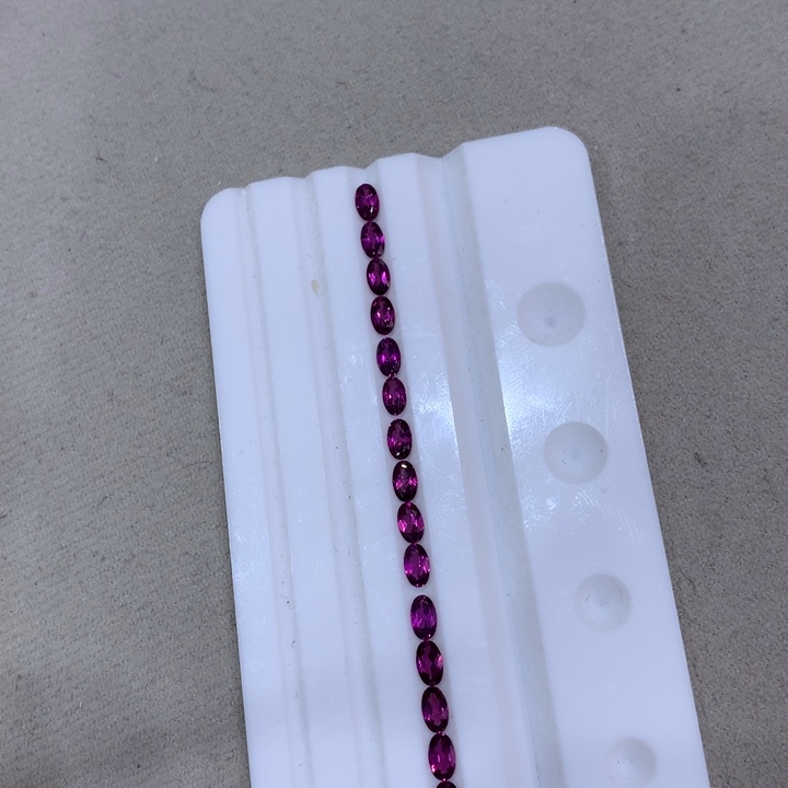 石榴石裸石未镶嵌18粒3*5