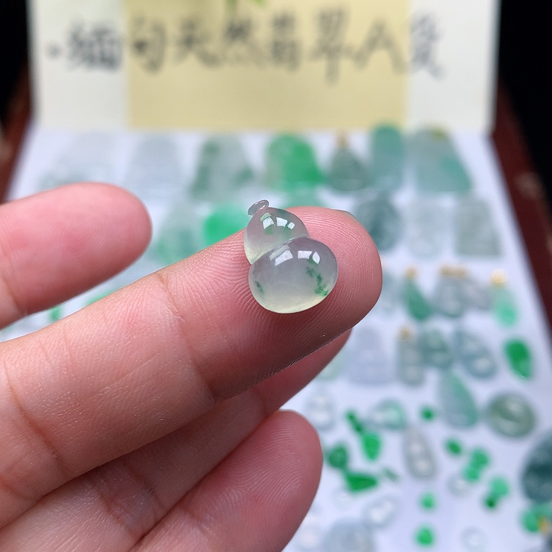 翡翠裸石缅甸天然A货翡翠冰种葫芦