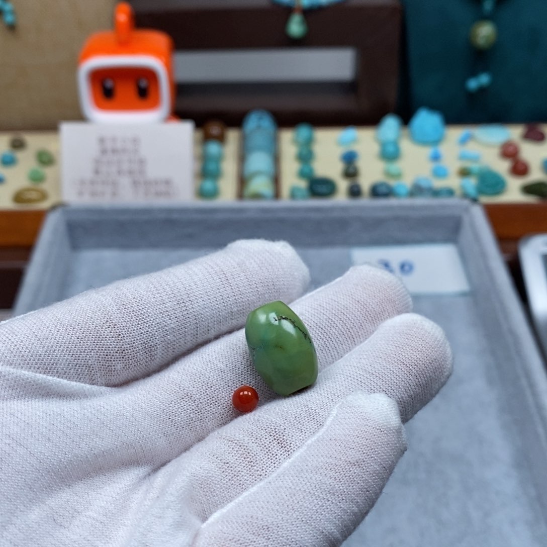 未镶嵌配饰南红玛瑙