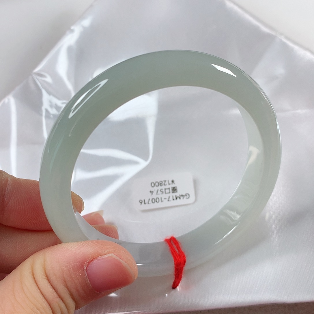 翡翠手镯未镶嵌①①⑥