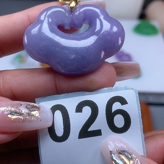 翡翠颈饰未镶嵌吊坠