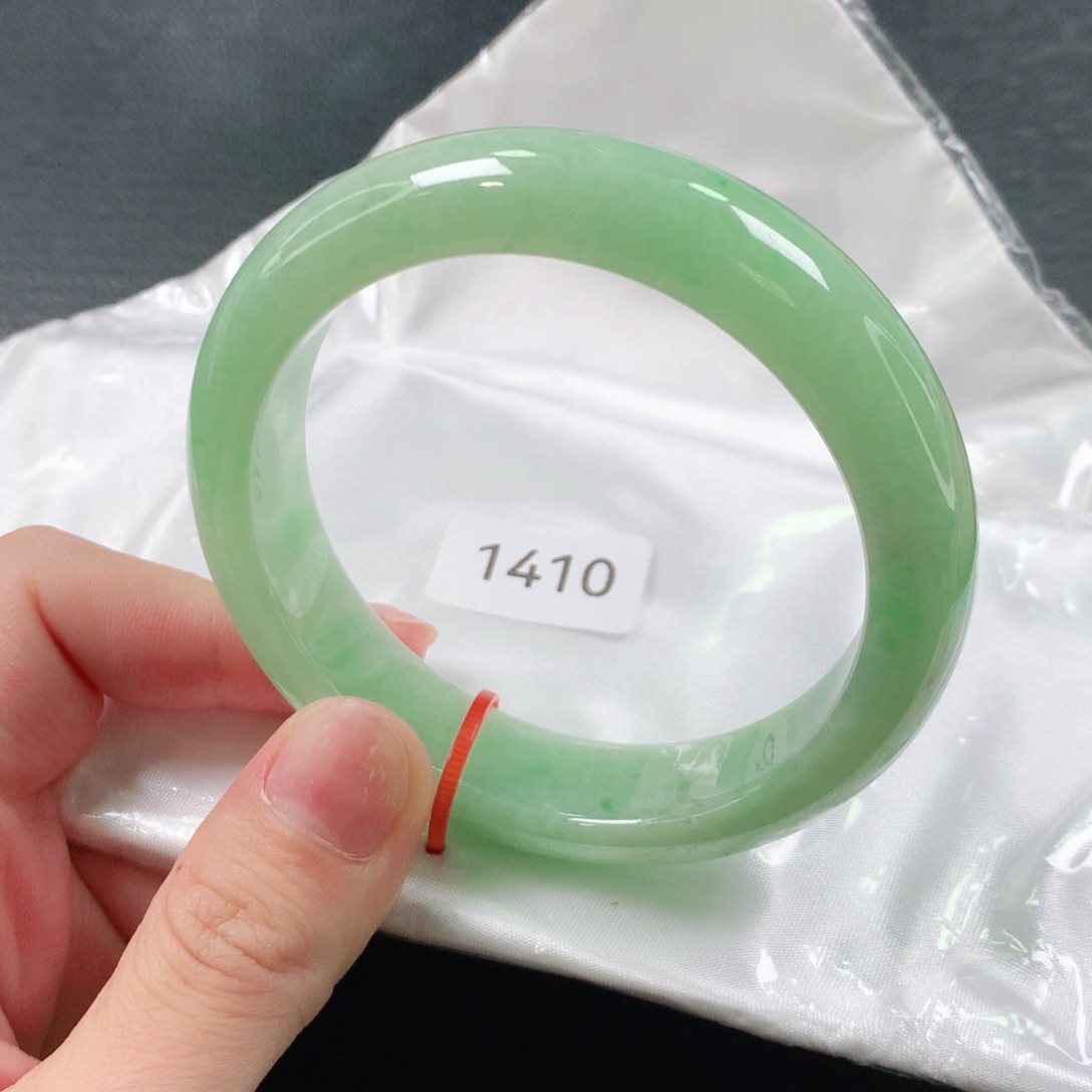 翡翠手镯未镶嵌天然翡翠手镯01