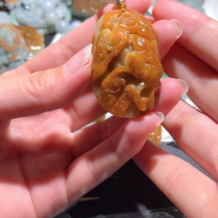 【闪购商品】翡翠颈饰未镶嵌天然翡翠