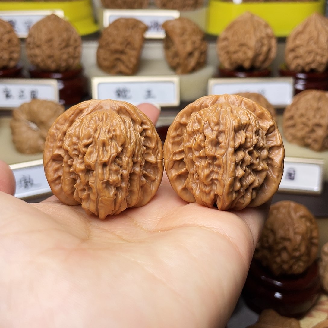 把件文玩核桃採****山四座楼38左右