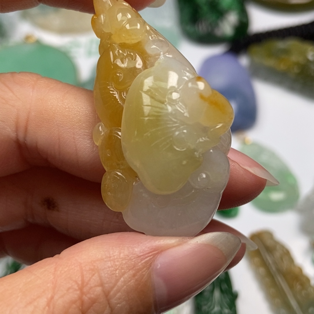 翡翠未镶嵌颈饰翡翠