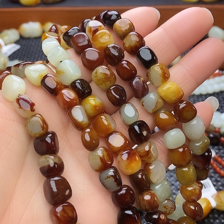 ！***哥和田玉未镶嵌手链