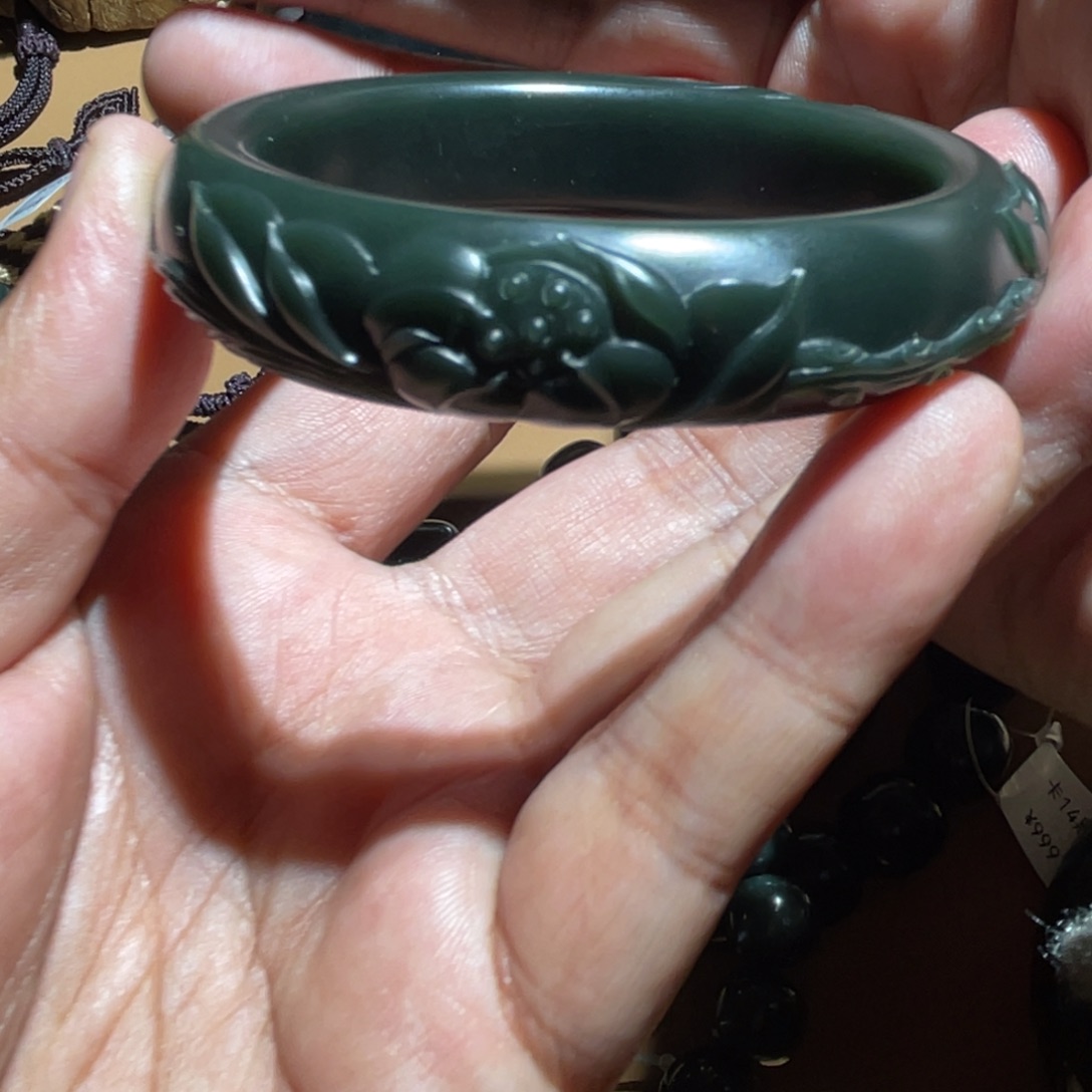 珃***和田玉未镶嵌手链