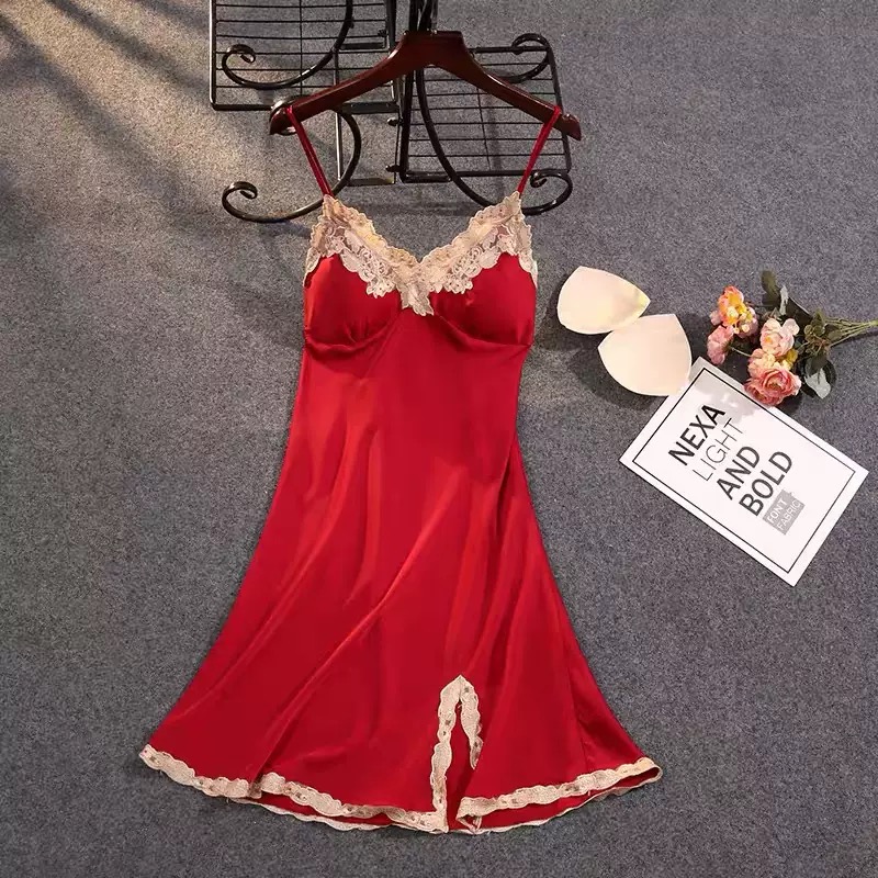 冰丝缎面刺绣轻奢带垫家居服睡裙
