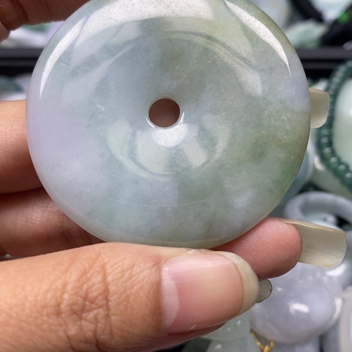 翡翠颈饰未镶嵌天然翡翠