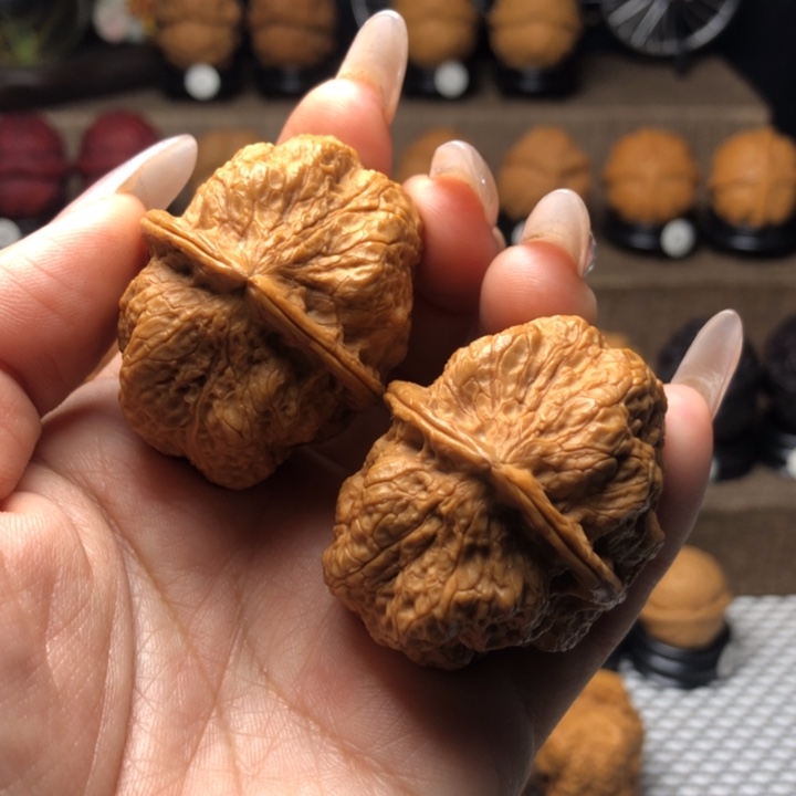 橄榄核吊坠28九五帝皇蟾