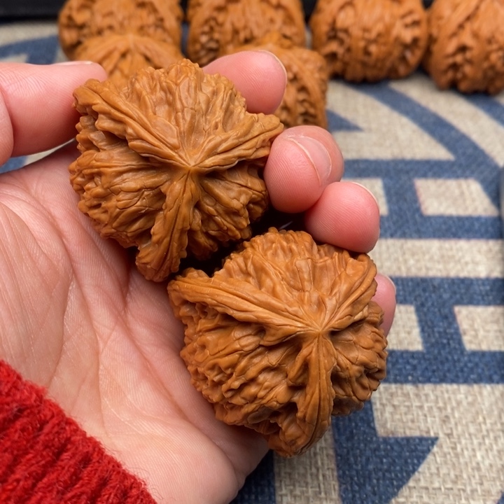 吊坠文玩核桃栗**了三棱