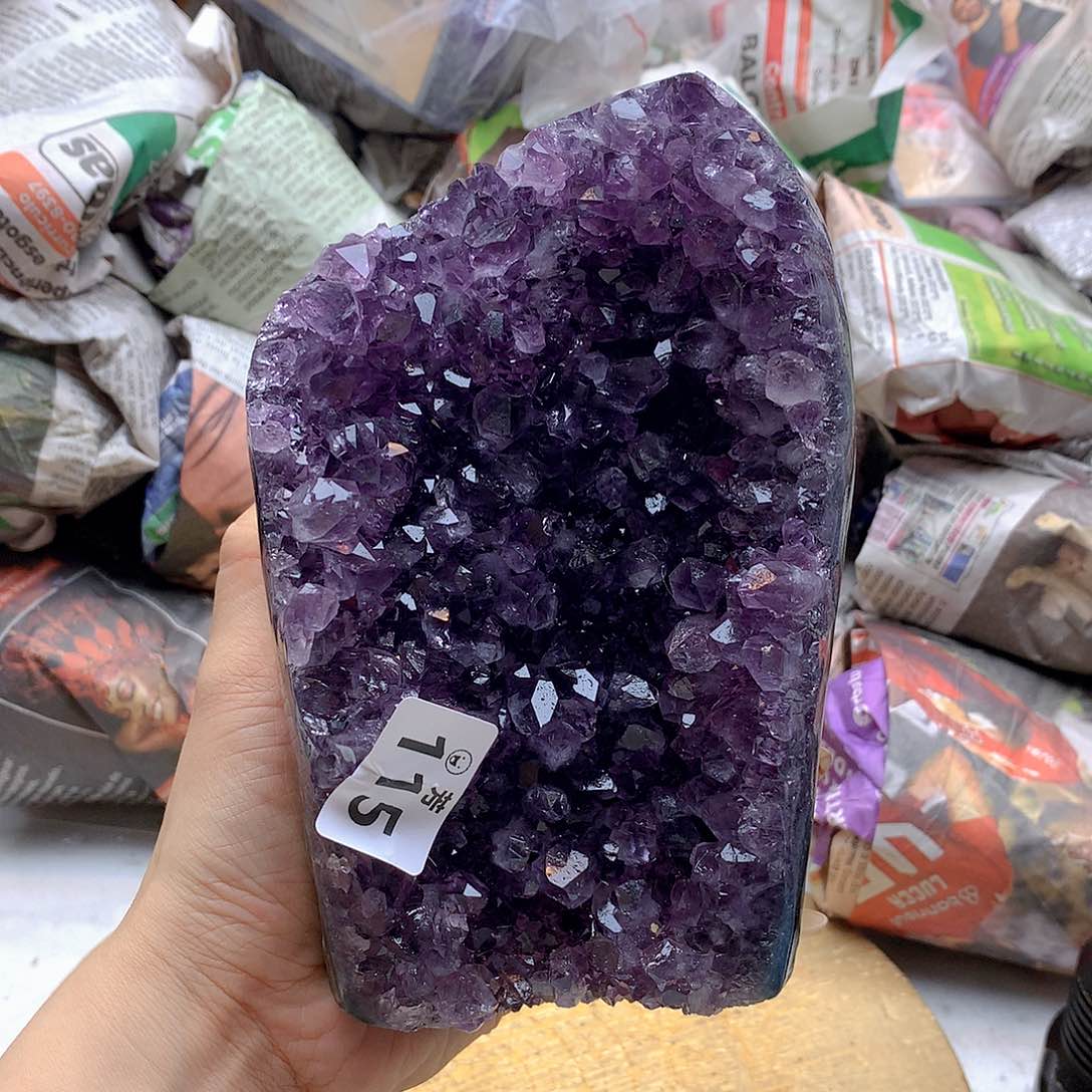 紫晶大型摆件（非配饰）未镶嵌