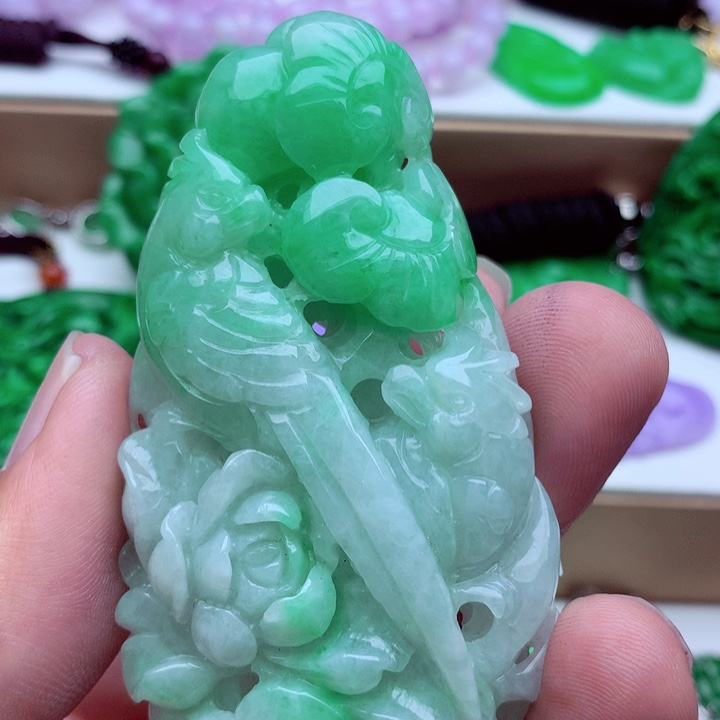 翡翠未镶嵌吊坠(不含链)