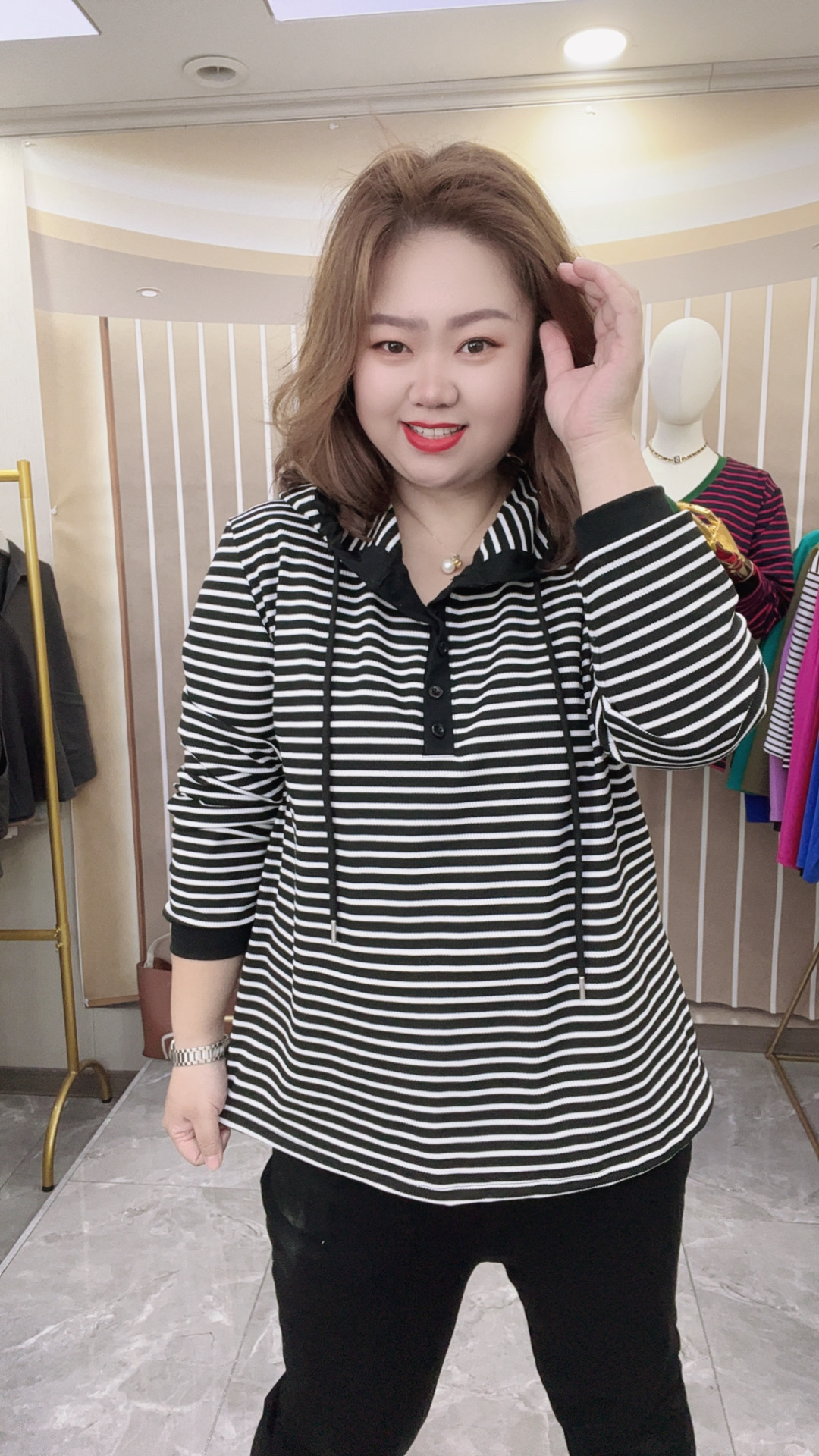 长袖条纹洋气连帽女显瘦带帽针织条纹显瘦T恤时尚百搭
