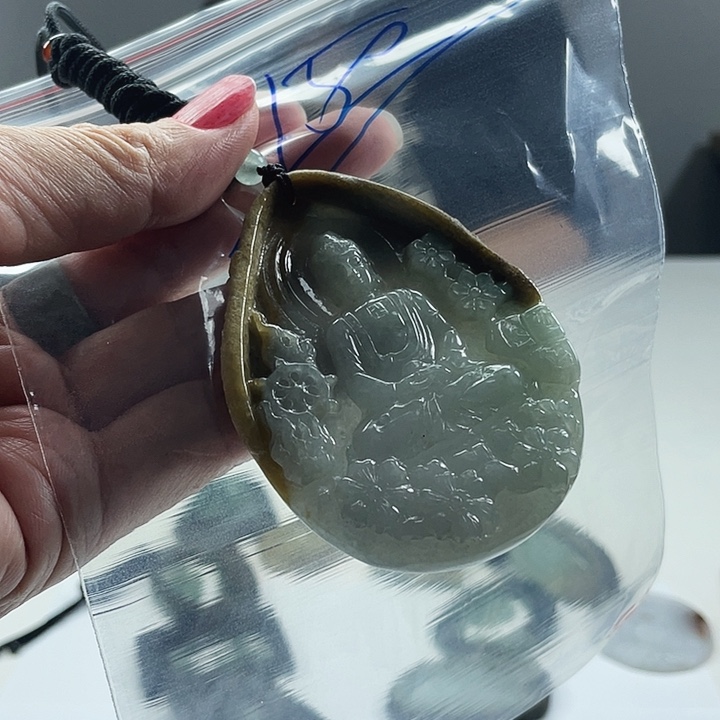 只***烟定制翡翠未镶嵌毛货