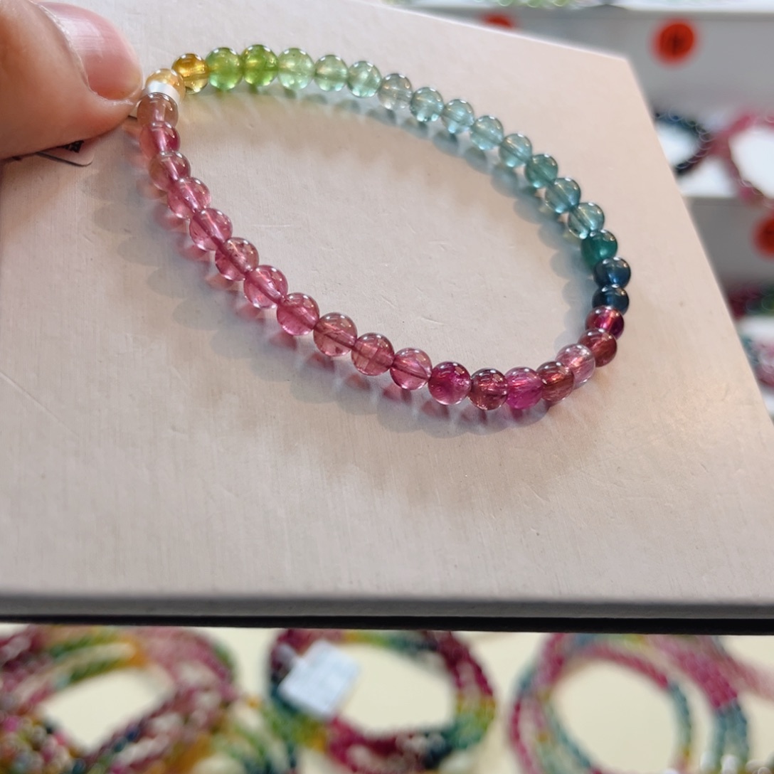 碧玺手串未镶嵌碧玺