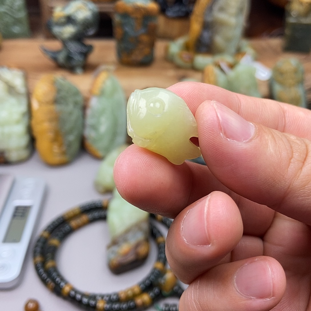 岫岩老玉（透闪石质玉）钥匙扣未镶嵌