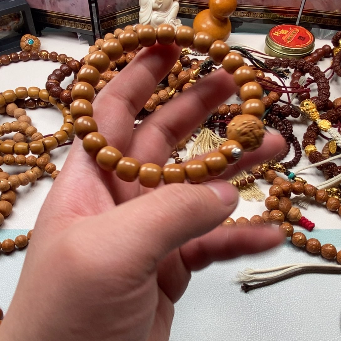 猴头核桃吊坠。。。。。。。。。。。。