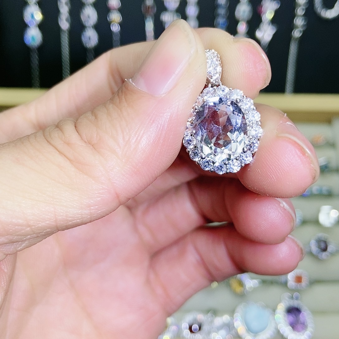 【闪购商品】吊坠(不含链)未镶嵌水晶