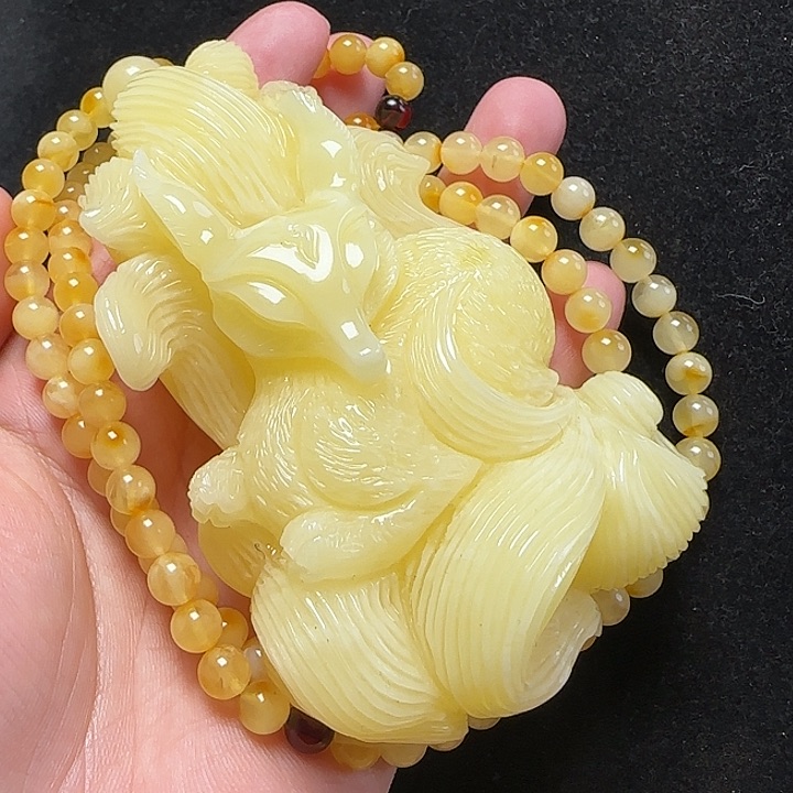 蜜蜡珠宝奇石未镶嵌