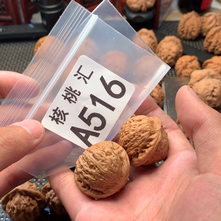 文玩核桃吊坠铁锤