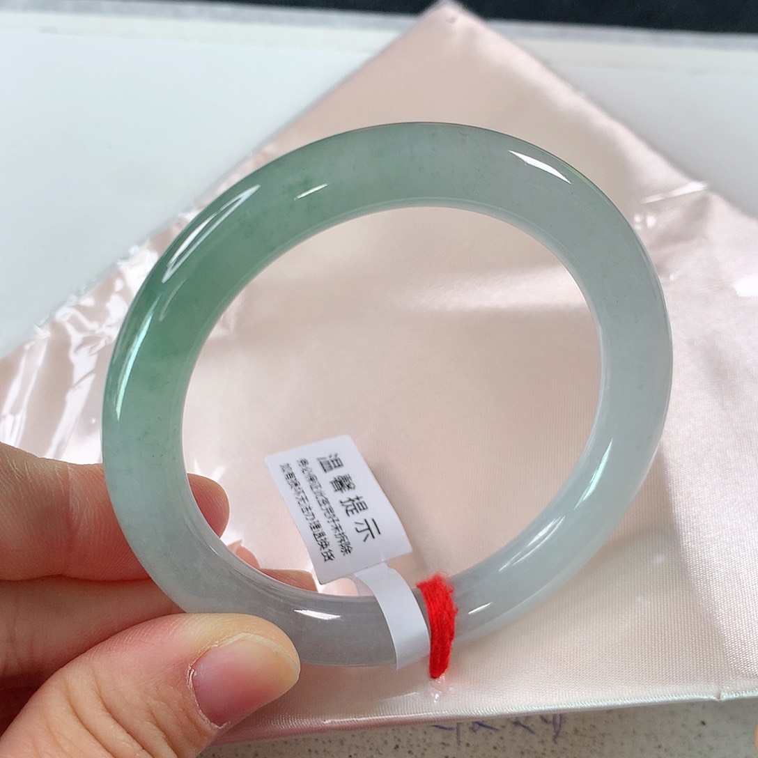 翡翠手镯未镶嵌⑨⑦