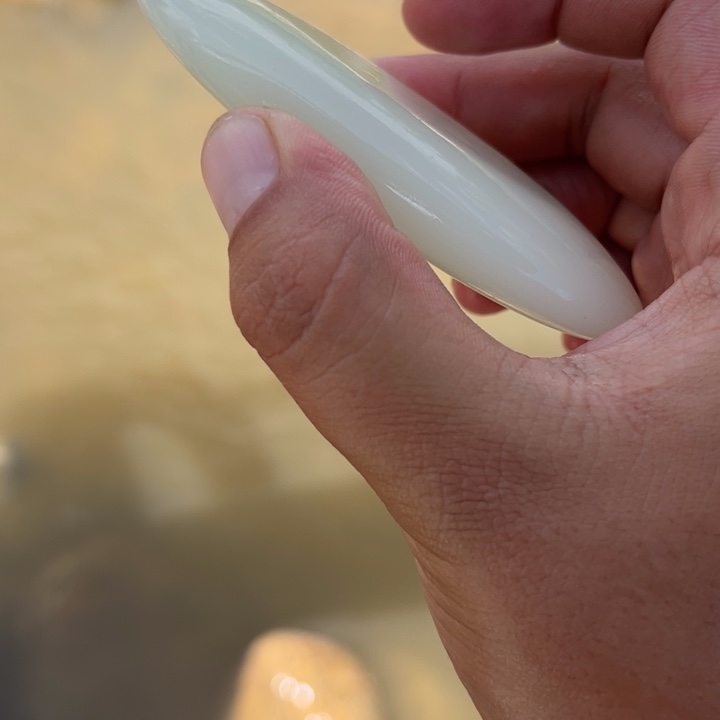 颈饰未镶嵌和田玉（糖玉）