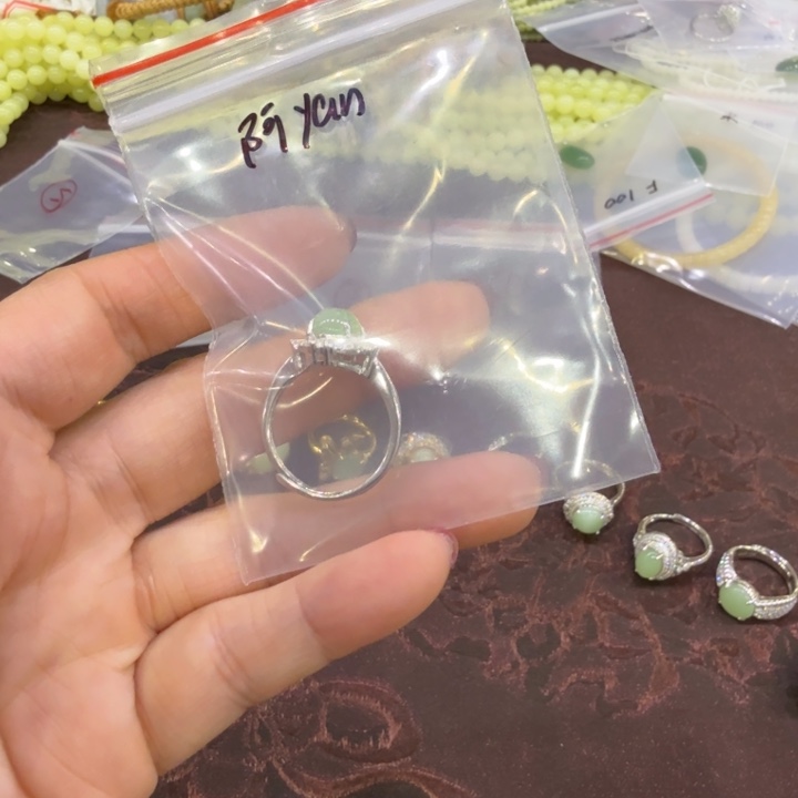 阿***n和田玉（碧玉）未镶嵌颈饰