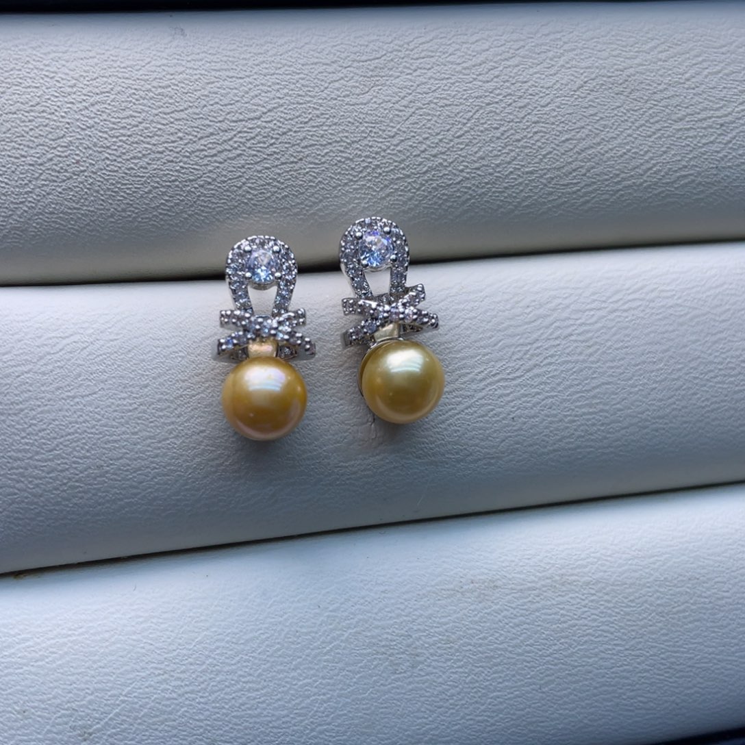 淡水珍珠耳饰未镶嵌