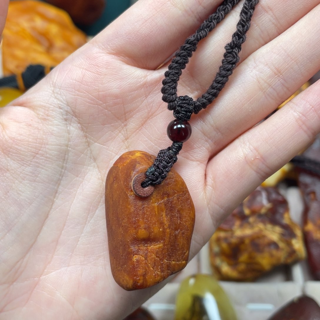 琥珀珠宝奇石未镶嵌