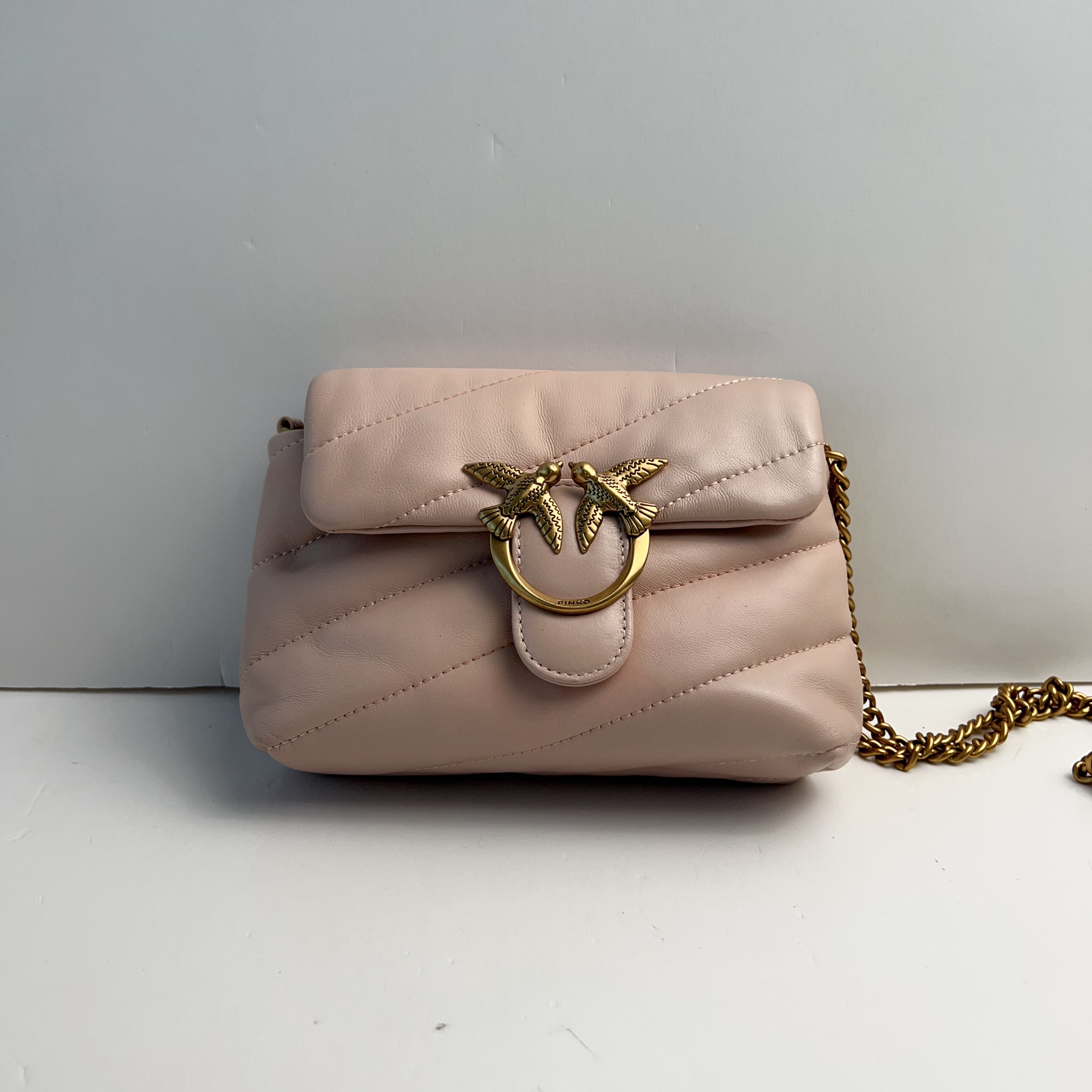 95新 PINKO pinko粉色泡芙斜挎包