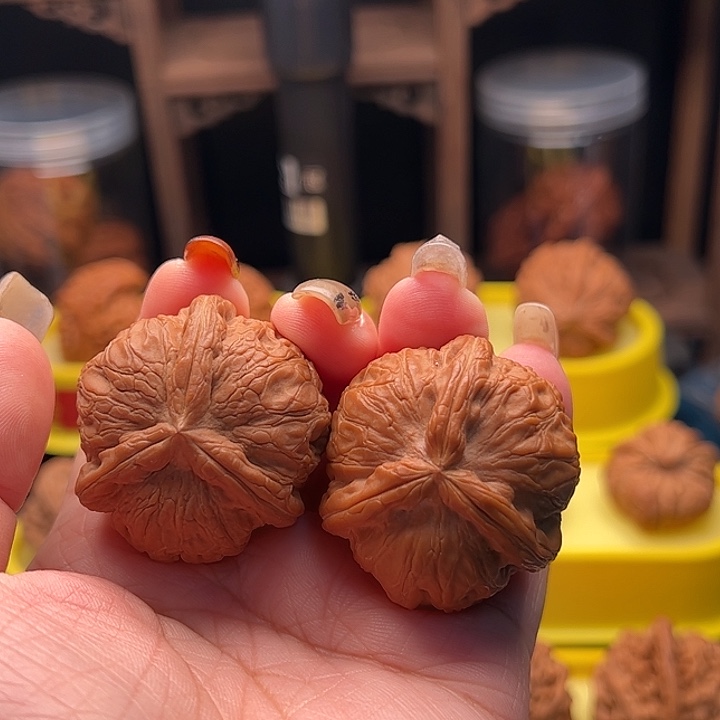 。***吊坠文玩核桃平谷元宝 三棱微修