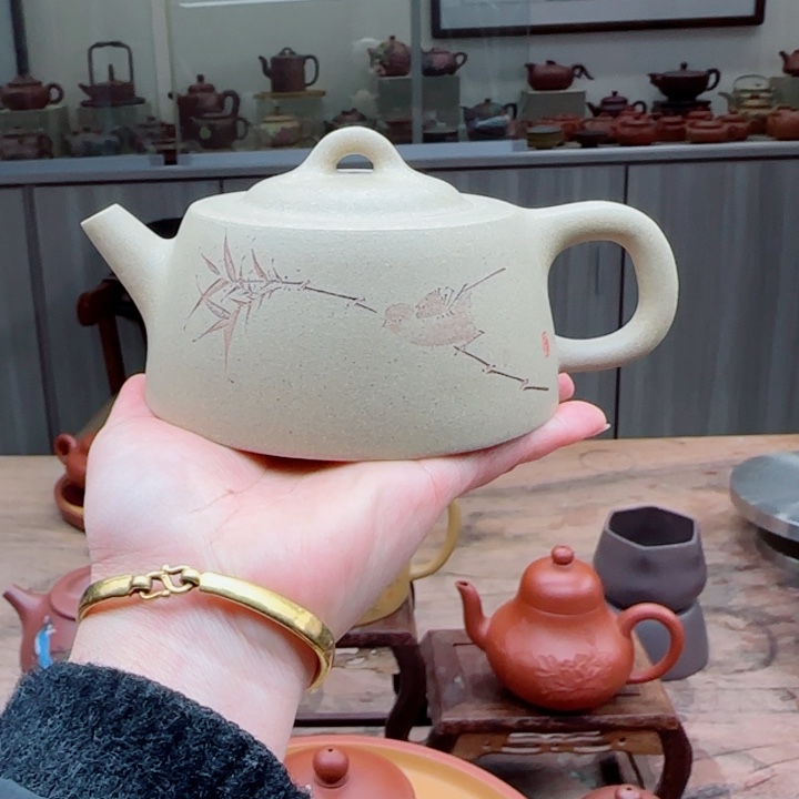 紫砂茶壶本山绿泥275 C C双工夫妻作品