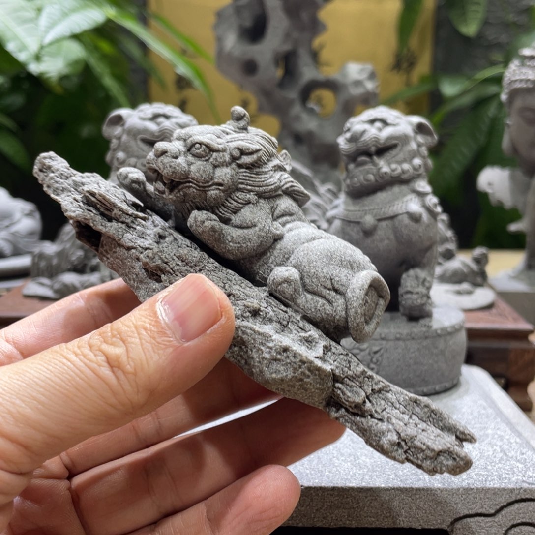 石材树根貔貅一个