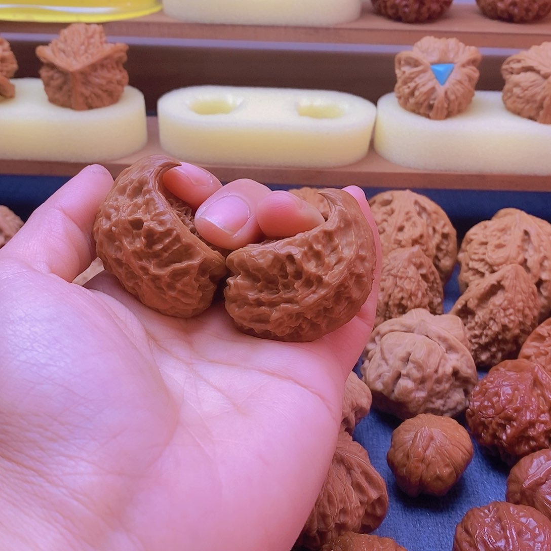 文玩核桃把件天然钩子异形全品