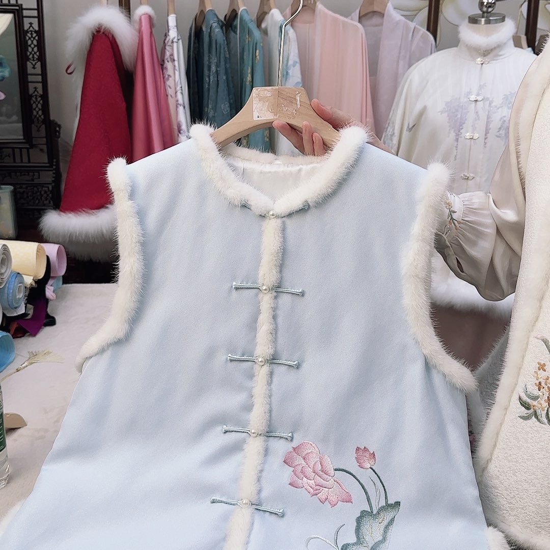 刺绣4.真丝苏绣棉服马甲