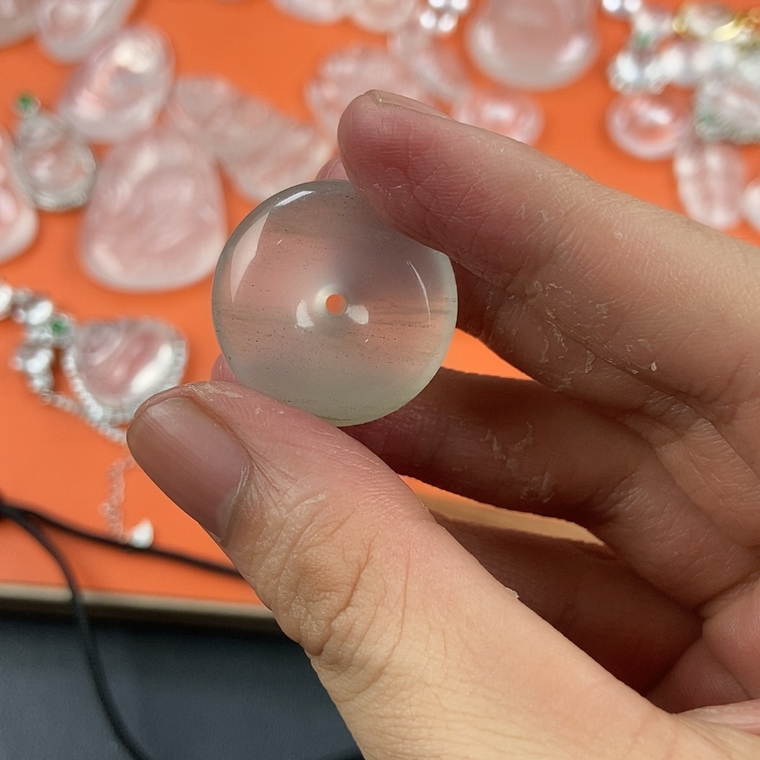 石英质玉颈饰未镶嵌阿*