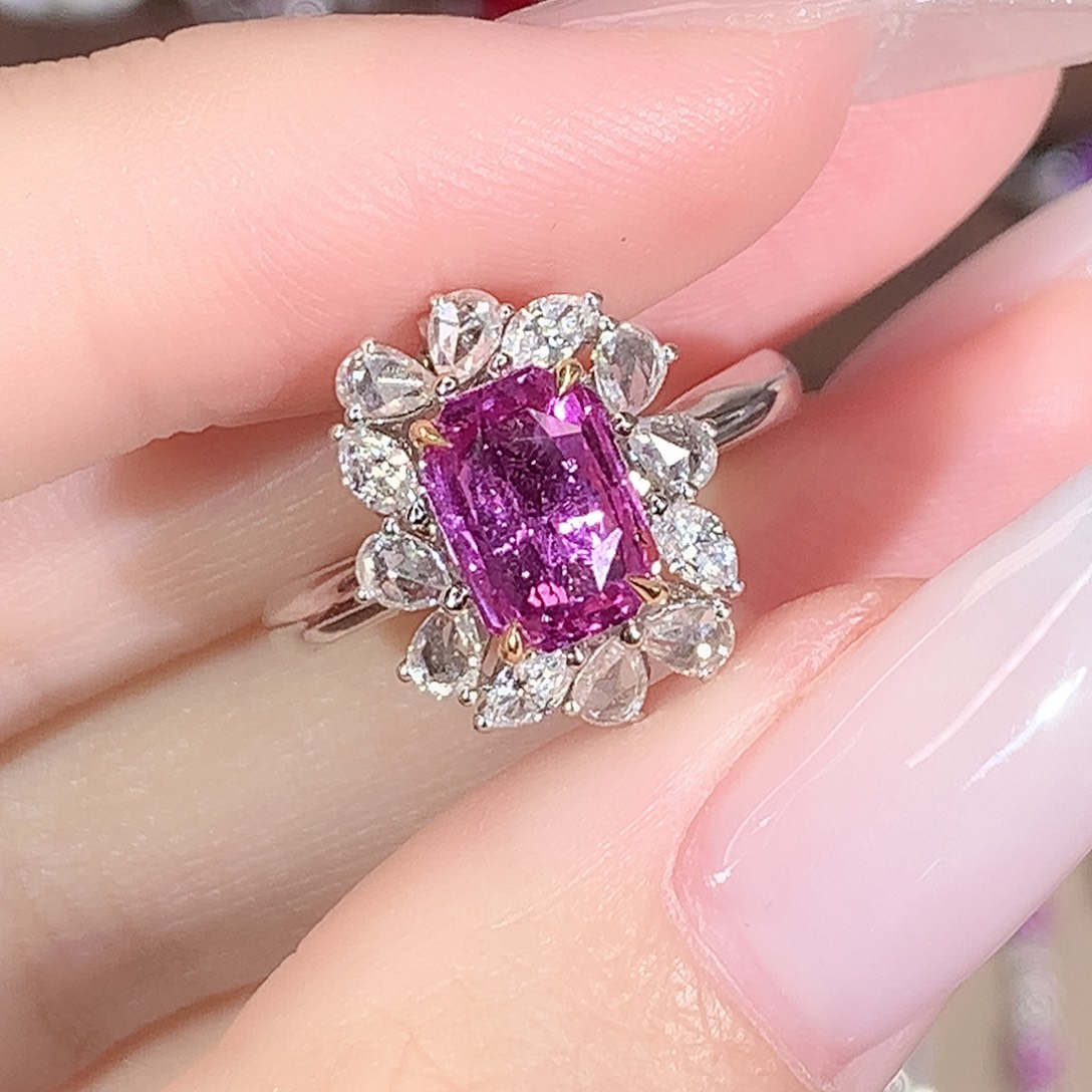 戒指18K金镶嵌彩色蓝宝石1.99ct/天然宝石/七天无理由