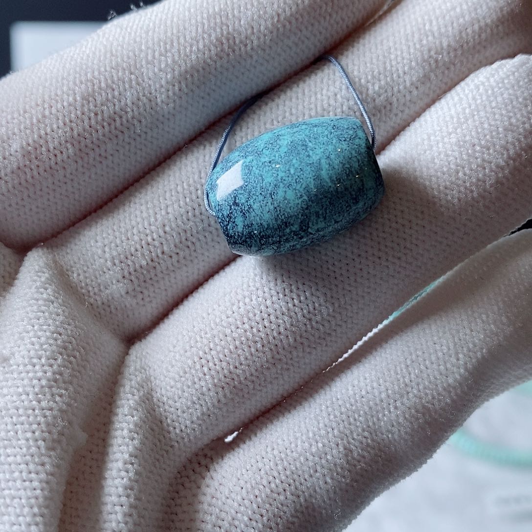 绿松石颈饰未镶嵌