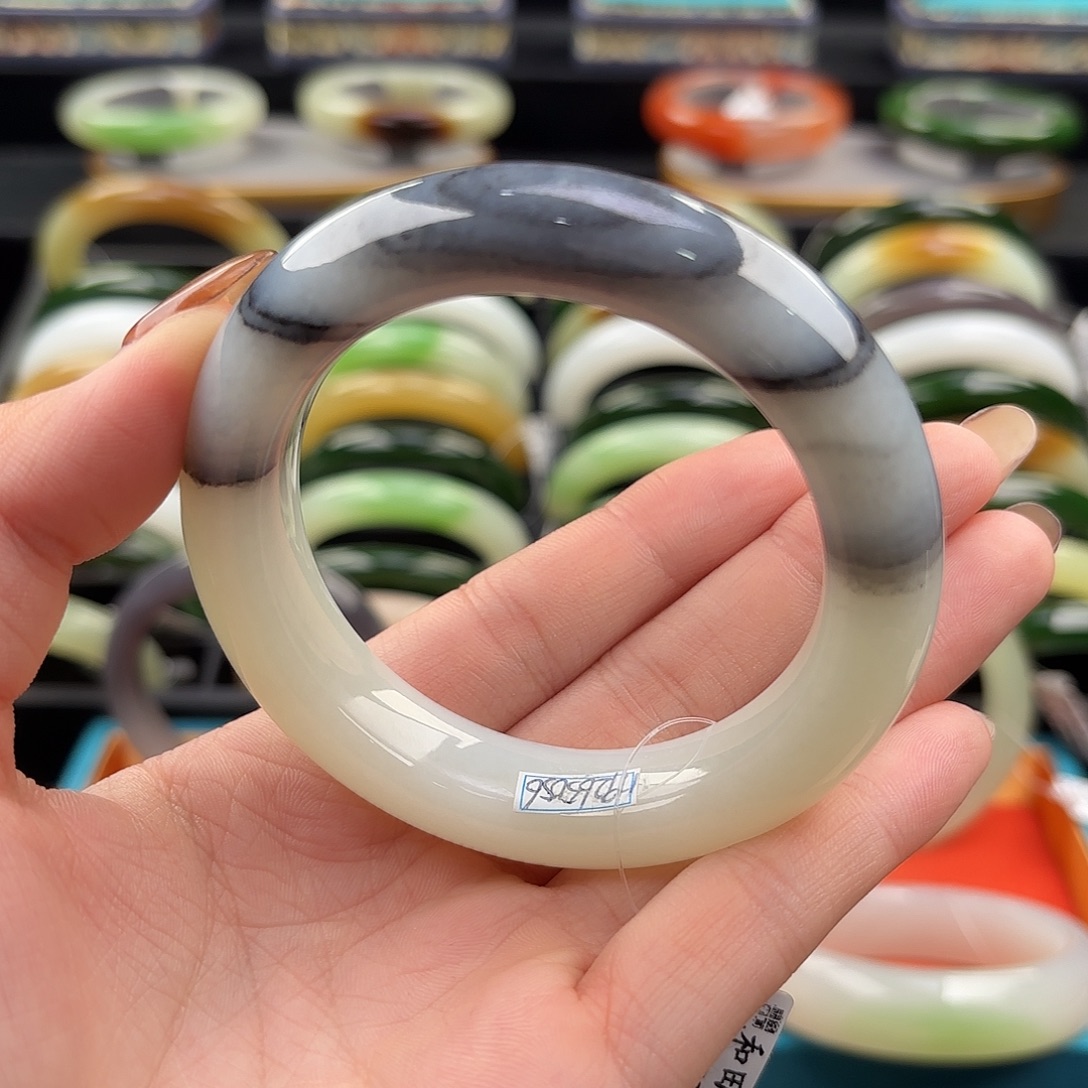 和田玉未镶嵌手镯55.7