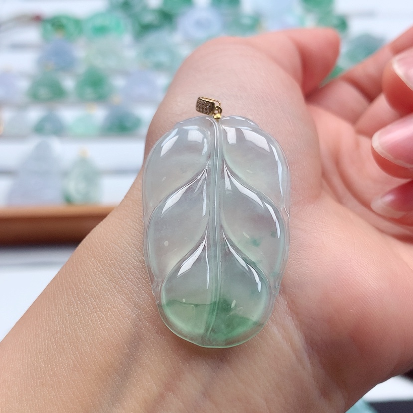 【闪购商品】翡翠吊坠(赠链)18K金镶嵌