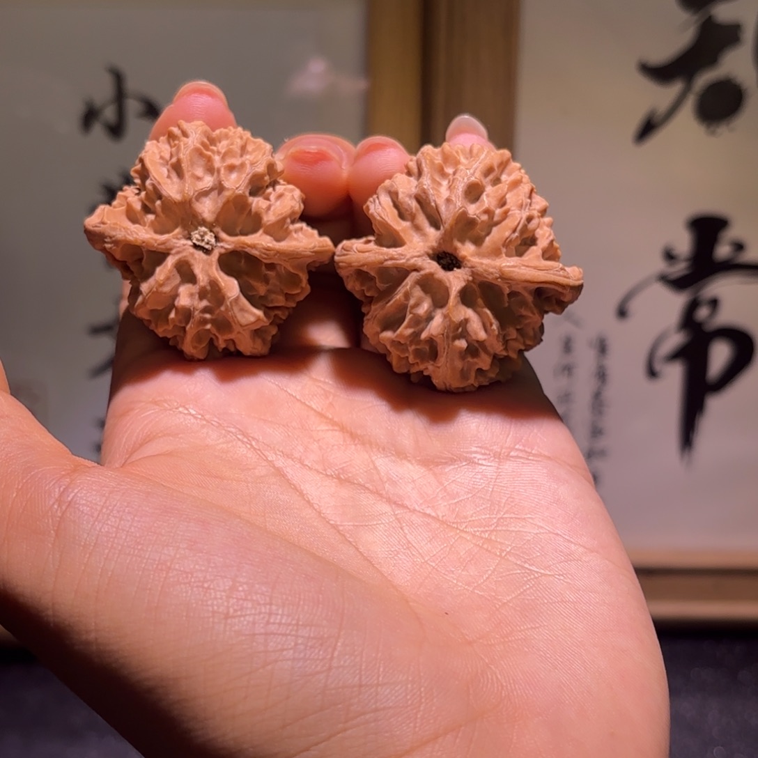 文玩核桃吊坠40尺全品苹果园