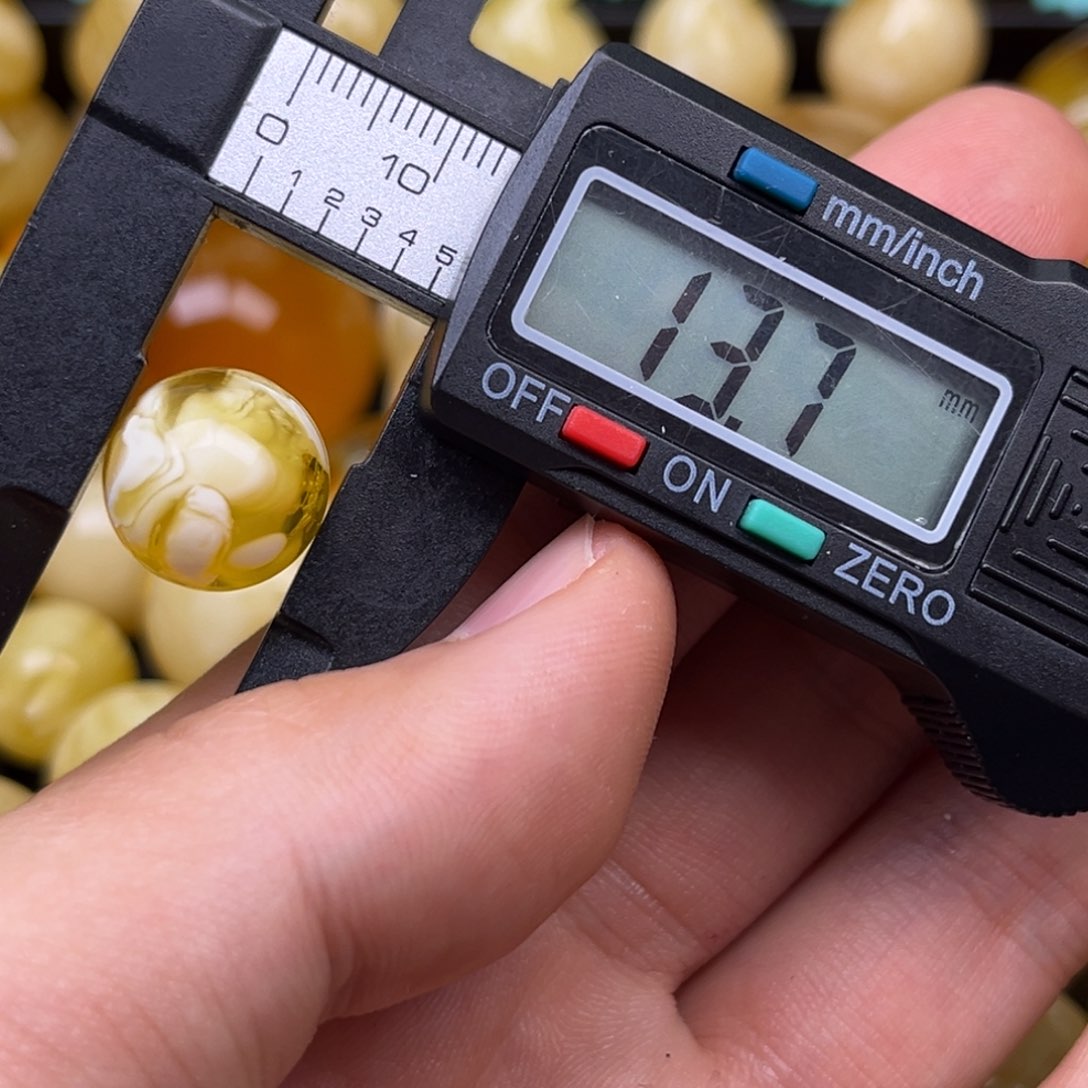 蜜蜡裸石未镶嵌ෆ****者蜜蜡